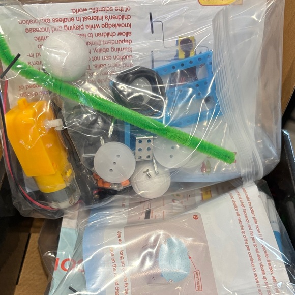 DIY Robotic Science Kit - Picture 3 of 3